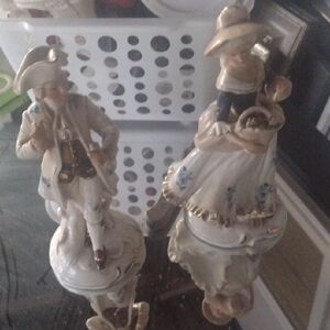 Elegant Porcelain Figurine Set - Cream and Blue